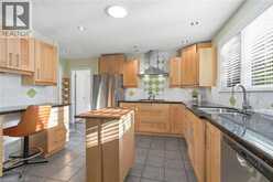 313 NORTH SHORE Boulevard W | Burlington Ontario | Slide Image Thirteen