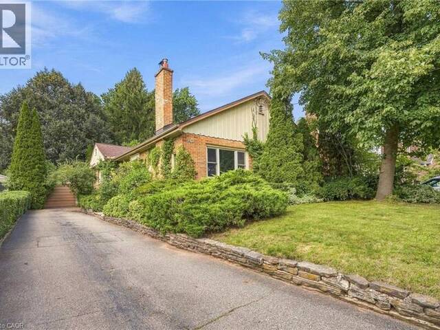 313 NORTH SHORE Boulevard W Burlington Ontario, L7T 1A6 - 4 Bedrooms Home For Sale