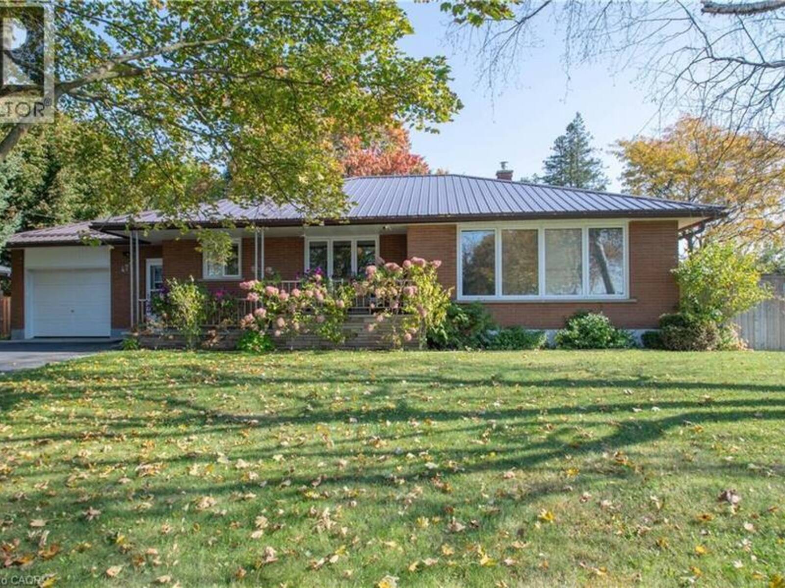 477 DELCREST Avenue, Delhi, Ontario N4B 2T6