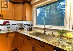 855 GOVERNORS Road | Dundas Ontario | Slide Image Sixteen