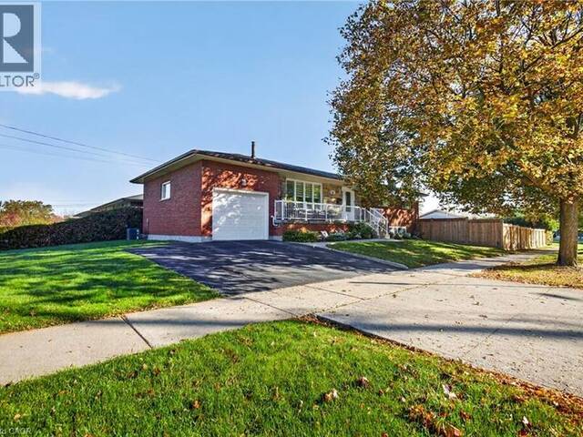 723 GREENHILL Avenue Hamilton Ontario, L8K 5G2 - 3 Bedrooms Home For Sale