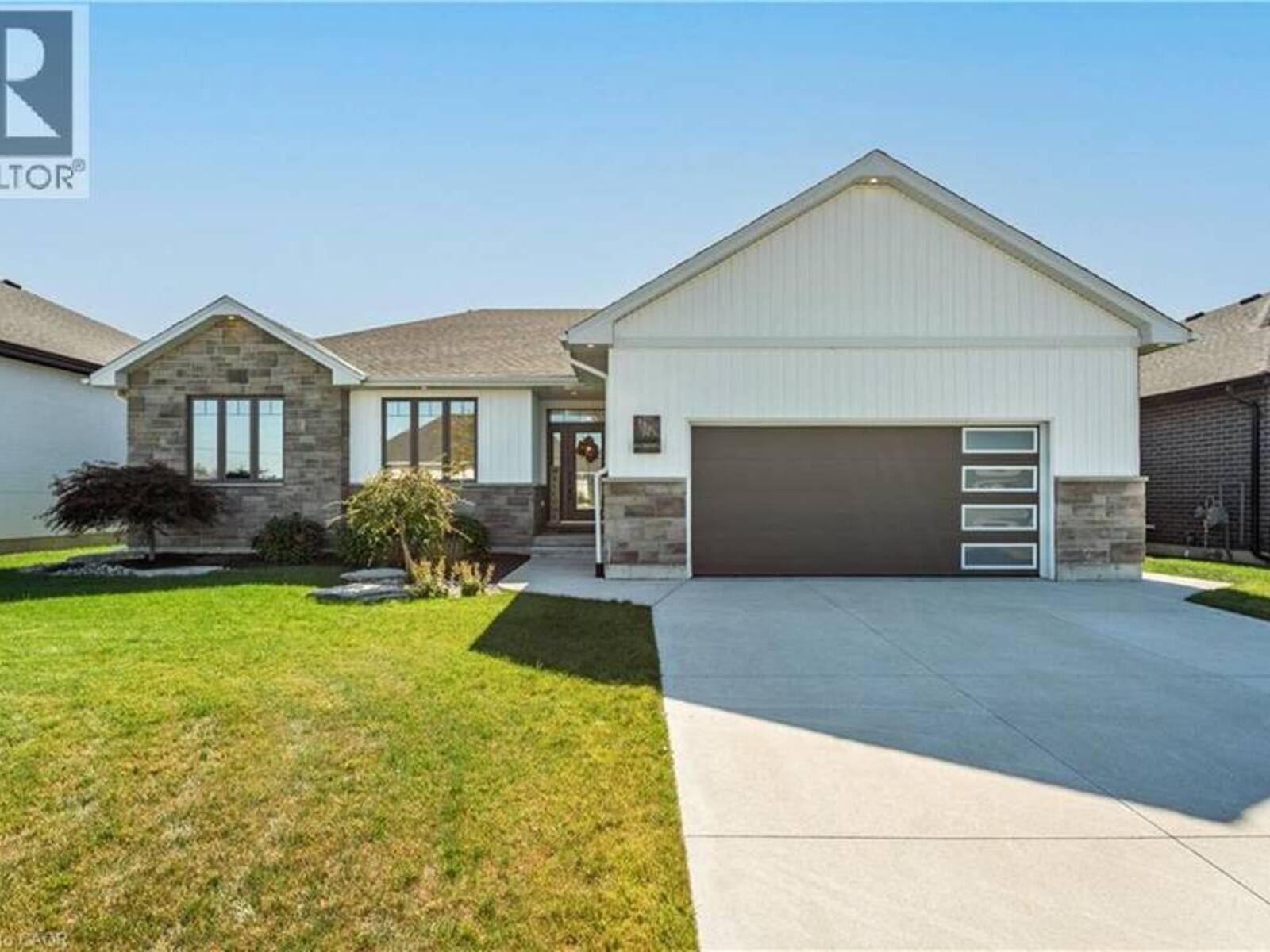 3591 MIA Lane, Plympton-Wyoming, Ontario N0N 1E0
