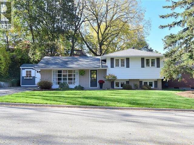 6 BENDEMEER Street Dundas Ontario, L9H 3P1 - 3 Bedrooms Home For Sale