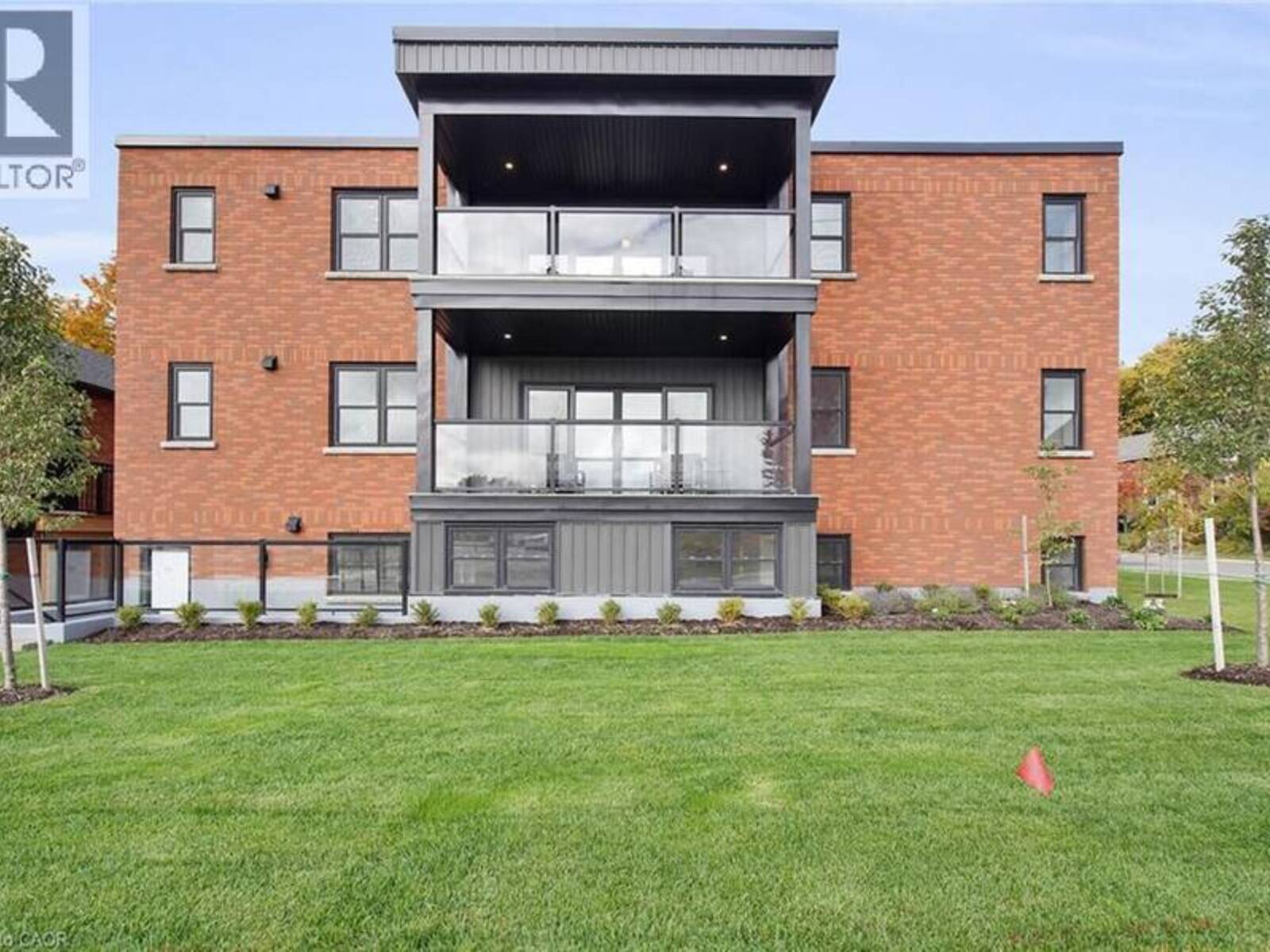 74A CHURCH Street Unit# 3, Stratford, Ontario N5A 1B3