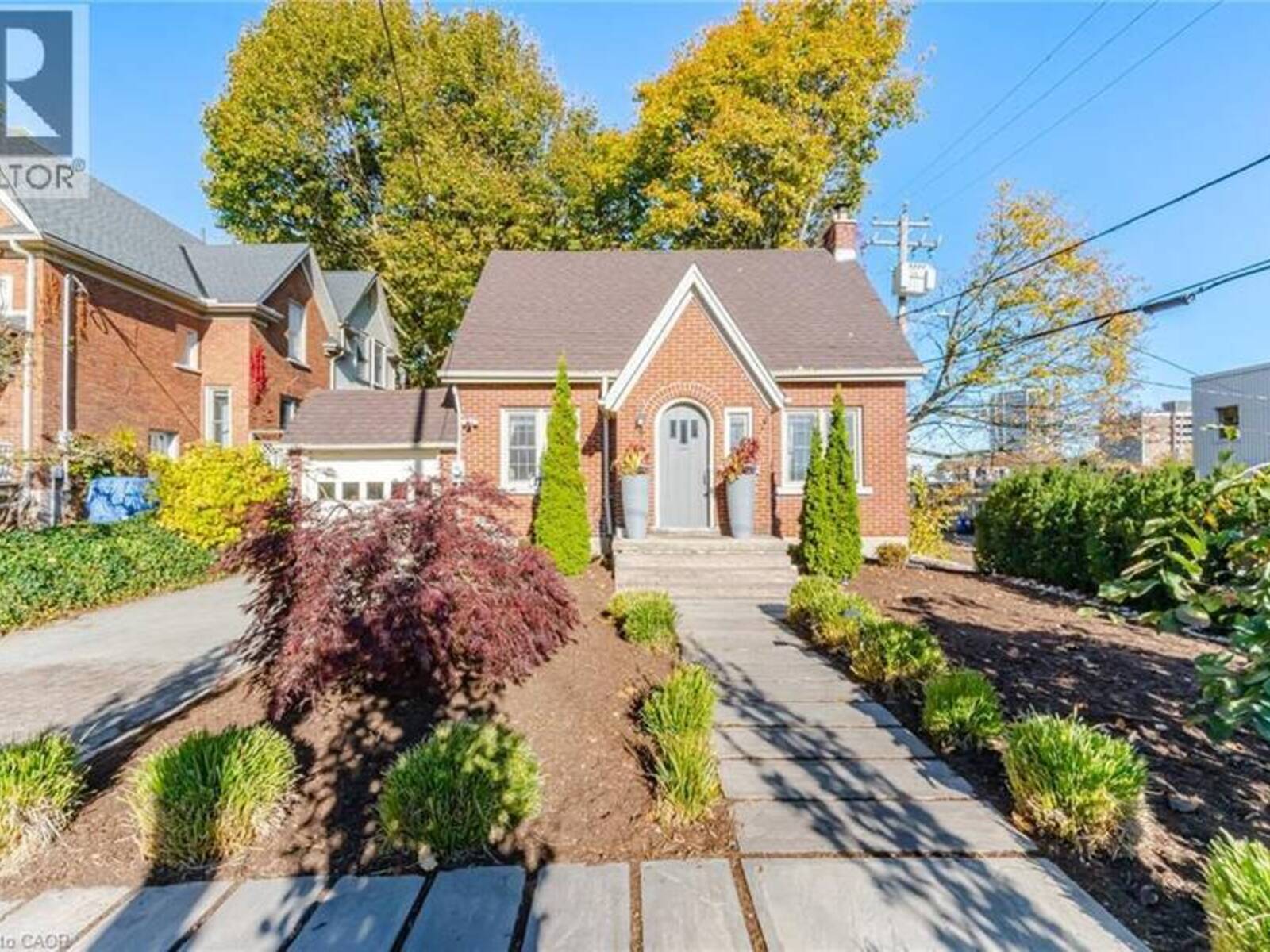 11 ROCK Avenue, Kitchener, Ontario N2M 2N9