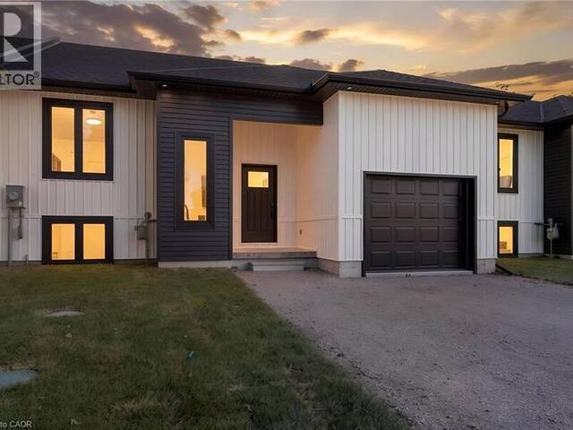 155 DAVIS Street Unit# 2 Southwest Middlesex Ontario, N0L 2N0 - 3 Bedrooms Home For Sale