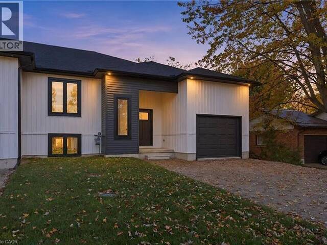 151 DAVIS Street Unit# 4 Southwest Middlesex Ontario, N0L 2N0 - 3 Bedrooms Home For Sale