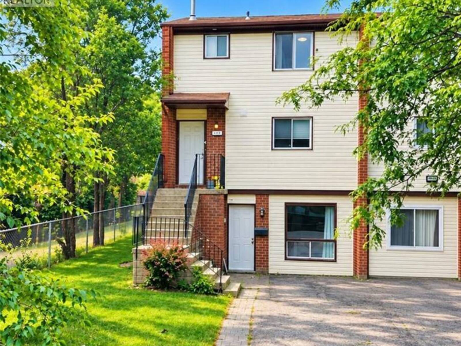 421 BAIRSTOW Crescent, Waterloo, Ontario N2K 2H7