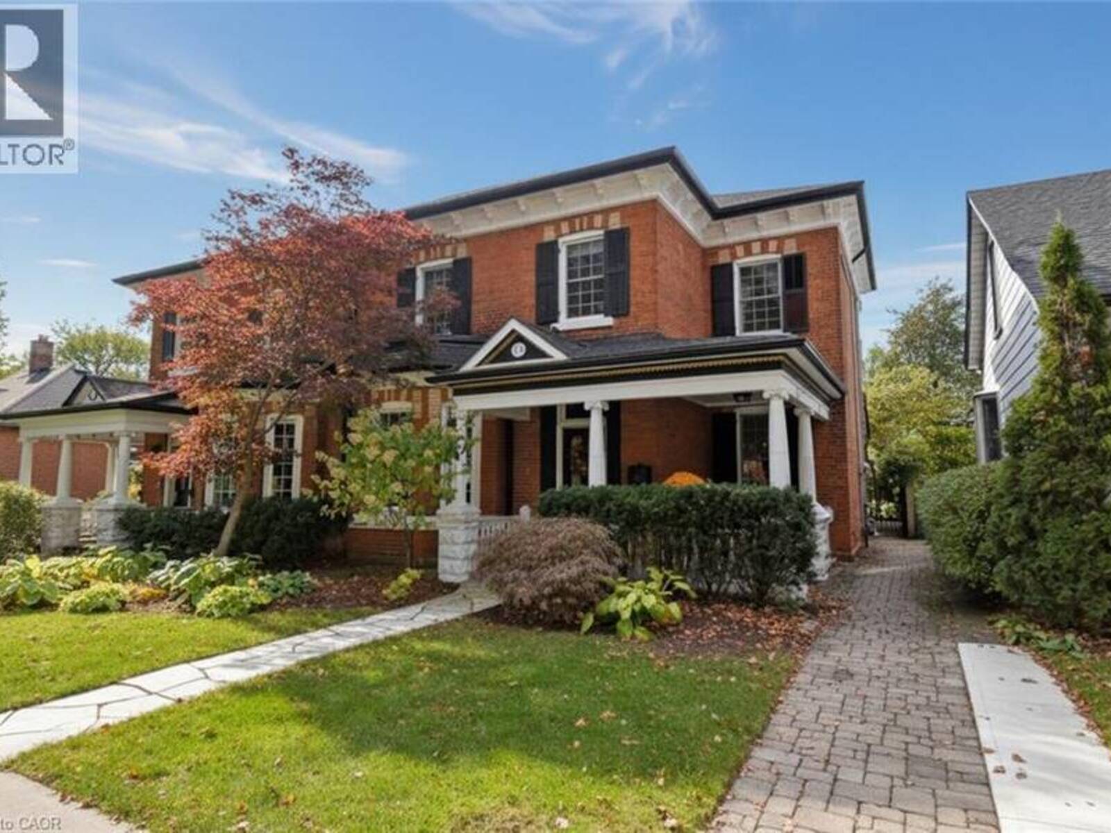 114 MELVILLE Street, Dundas, Ontario L9H 2A5