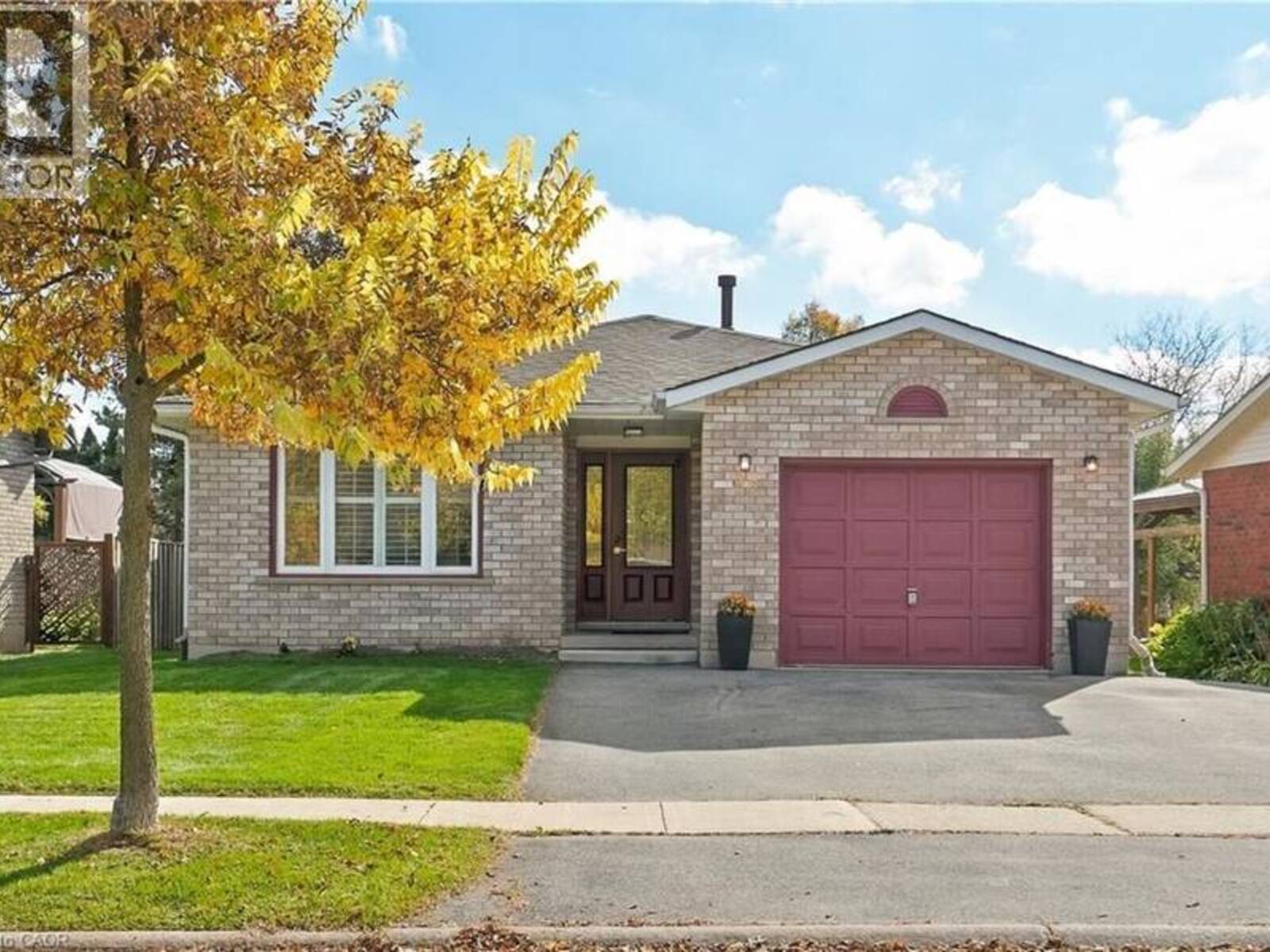 99 LYNDEN HILL Crescent, Brantford, Ontario N3P 1R8