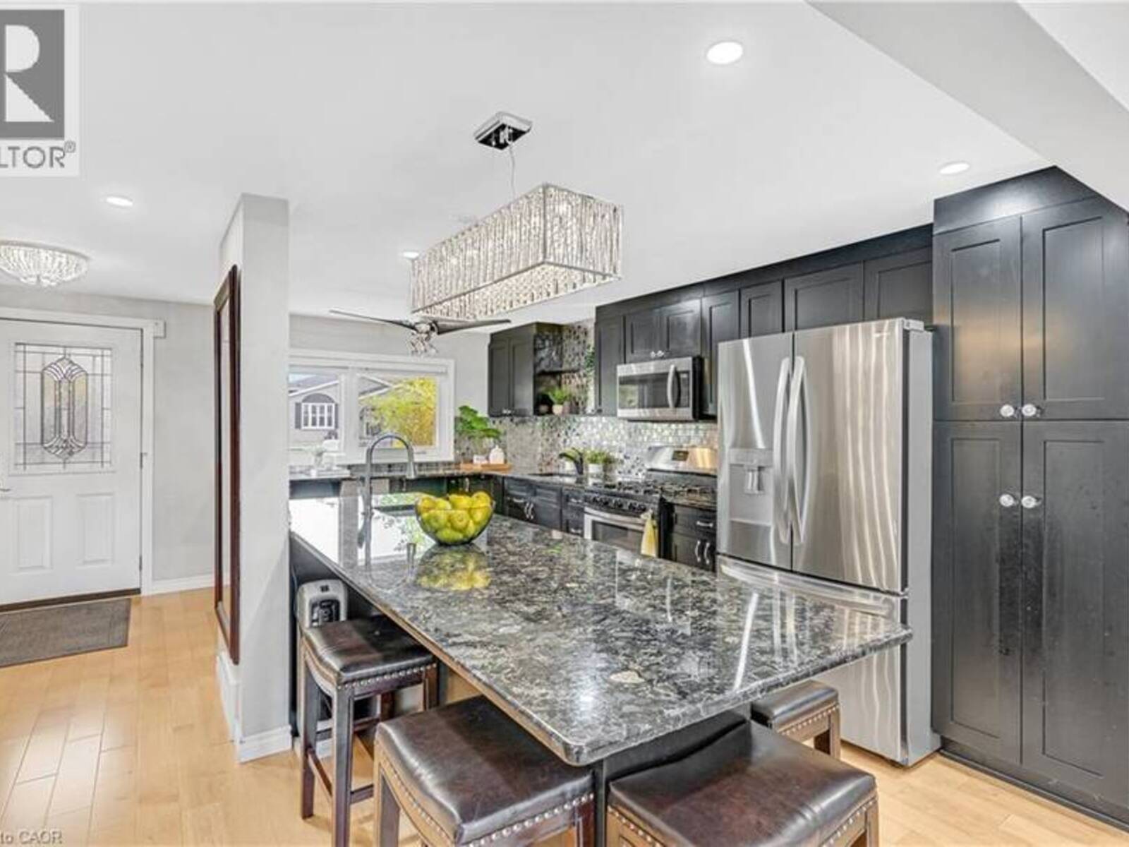 98 BARNICKE Drive, Cambridge, Ontario N3C 3M4