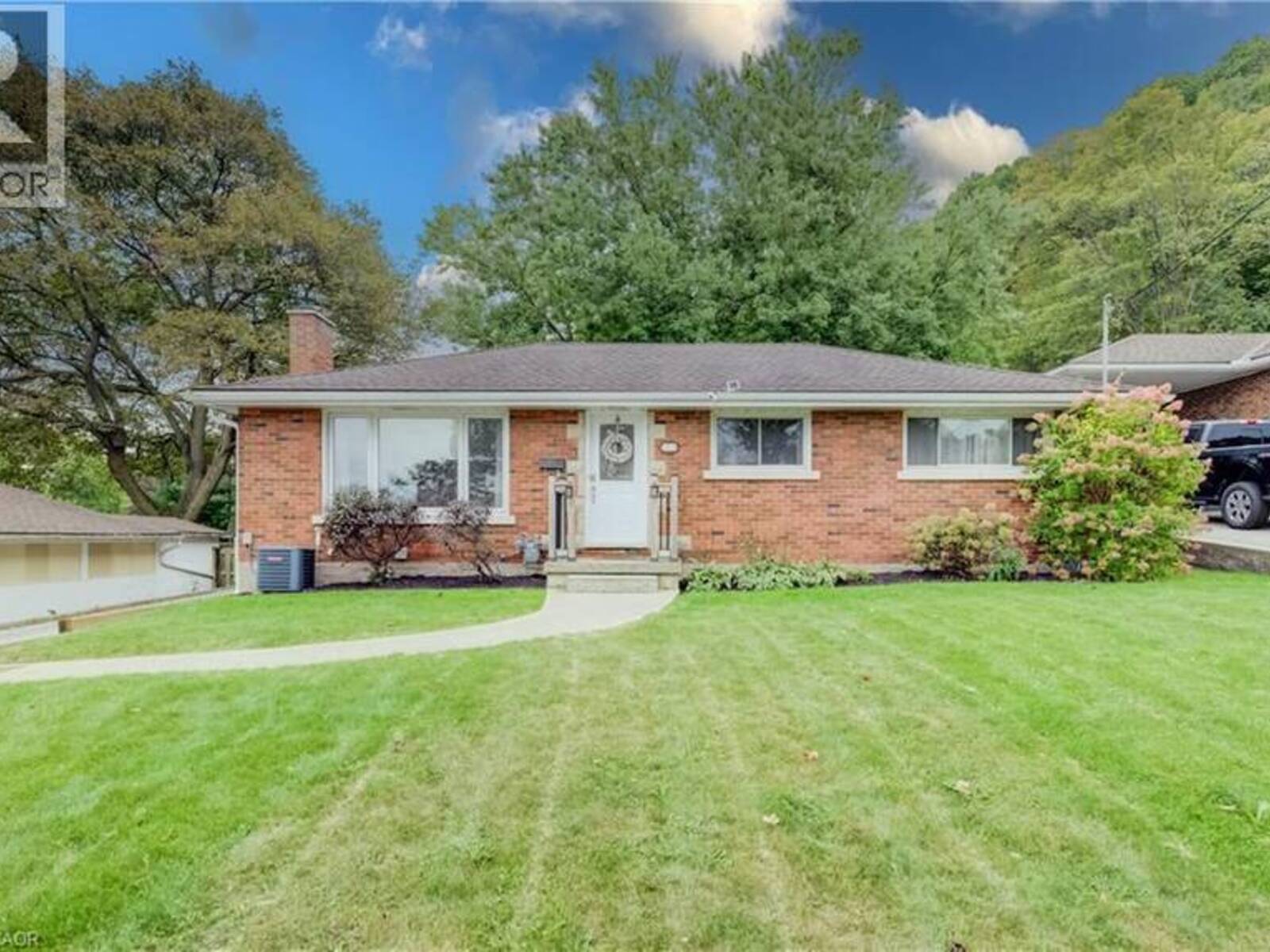 25 CULHAM Drive, Cambridge, Ontario N1S 2G7