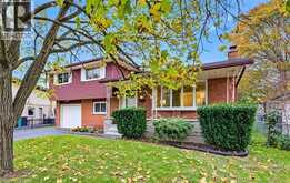 30 HAMPTON Place | Kitchener Ontario | Slide Image Four