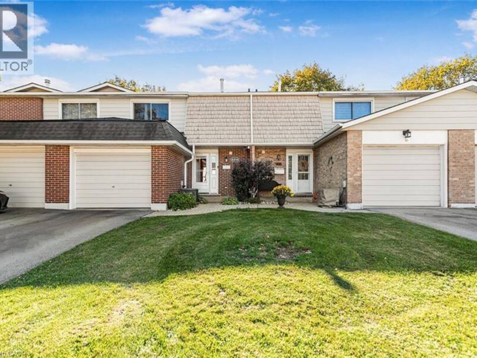100 ST ANDREWS Court Unit# 7, Hamilton, Ontario L8K 6H2