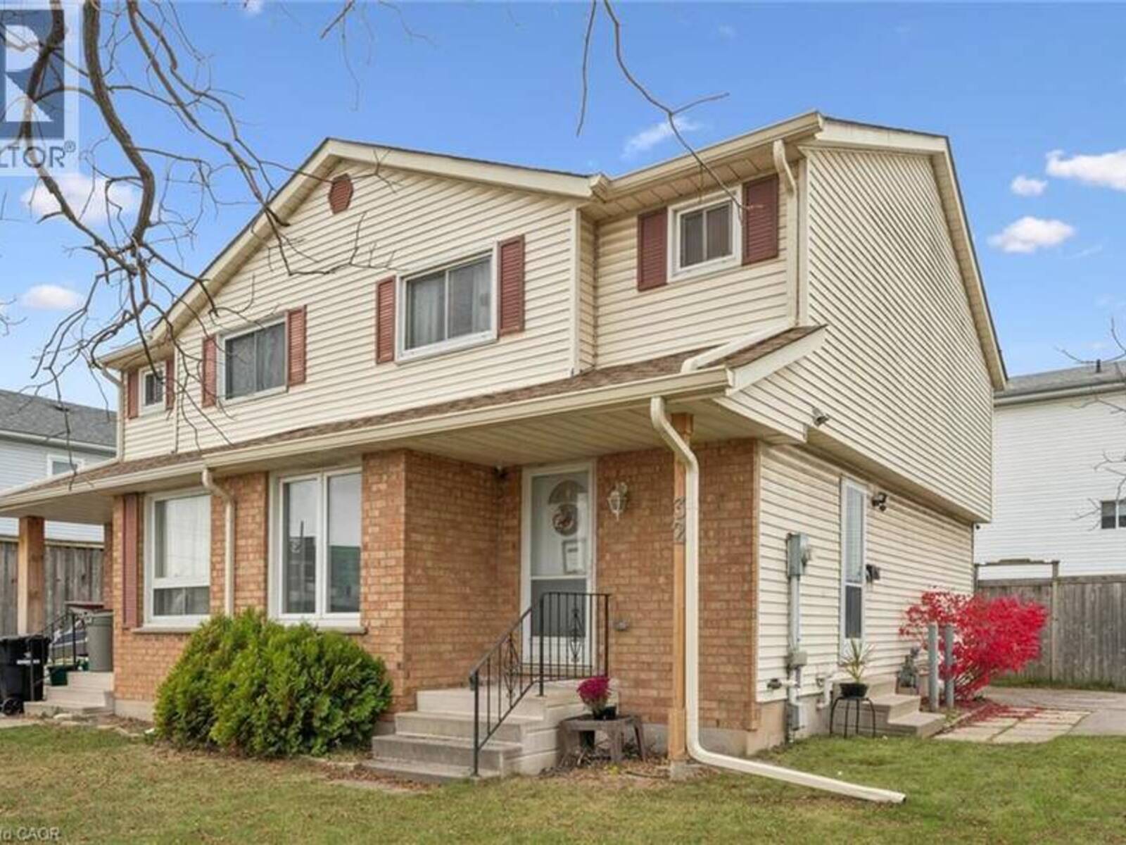 32 JANSEN Avenue, Kitchener, Ontario N2A 2L3