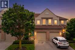 15 ROEHAMPTON Crescent | Guelph Ontario | Slide Image Four