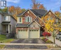 8 GOLDENVIEW Court | Waterdown Ontario | Slide Image One