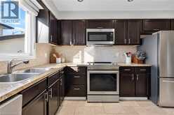 4 VANCE Crescent | Waterdown Ontario | Slide Image Twelve