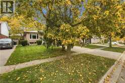 30 CARLYLE Place | Kitchener Ontario | Slide Image Five