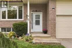 30 CARLYLE Place | Kitchener Ontario | Slide Image Seven