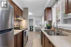 91 GUILDWOOD Drive | Hamilton Ontario | Slide Image Ten