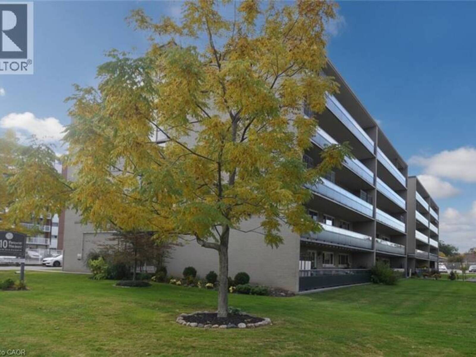 510 QUEENSTON Road Unit# 404, Hamilton, Ontario L8K 1J3
