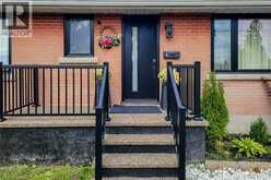 8 ALBEMARLE Street | Brantford Ontario | Slide Image Four