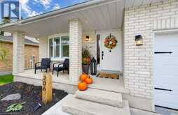 206 TAGGE Crescent | Kitchener Ontario | Slide Image Three