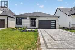 11 OAKLEY Drive | Niagara-on-the-Lake Ontario | Slide Image Two