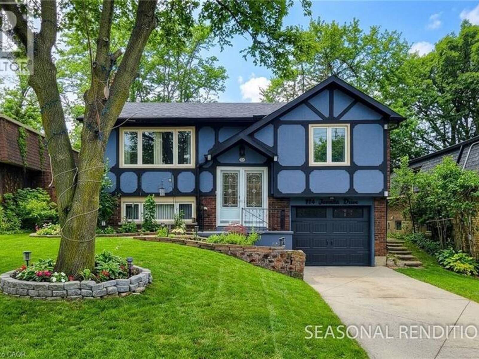 114 JUANITA Drive, Hamilton, Ontario L9C 2G3