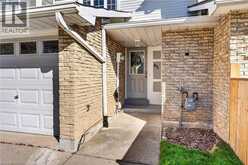 85 GLEDHILL Crescent | Hamilton Ontario | Slide Image Three