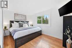 2355 MIDDLESMOOR Crescent | Burlington Ontario | Slide Image Seventeen