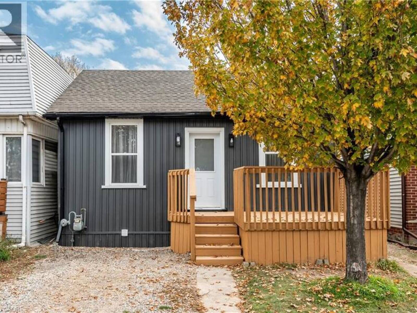 256 ROSSLYN Avenue N, Hamilton, Ontario L8L 7R1