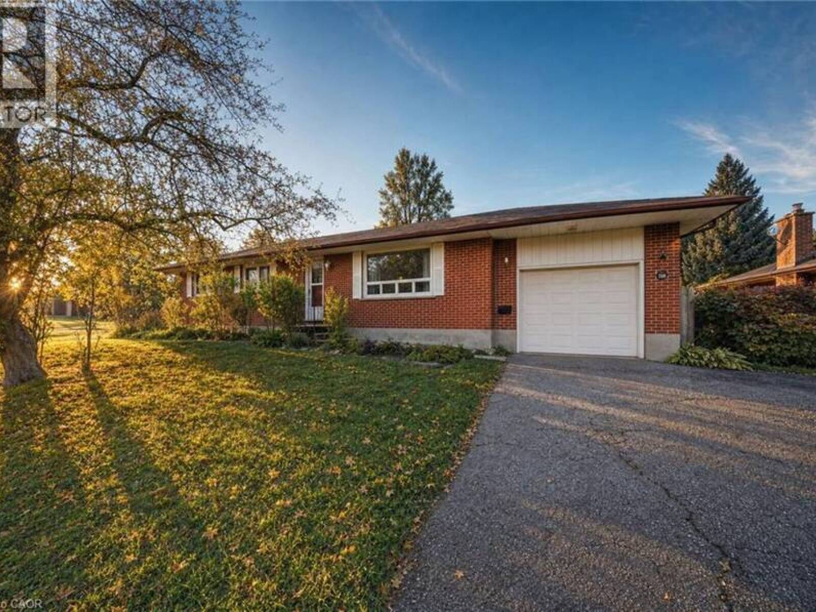 88 SUNNYLEA Crescent, Guelph, Ontario N1E 1W4