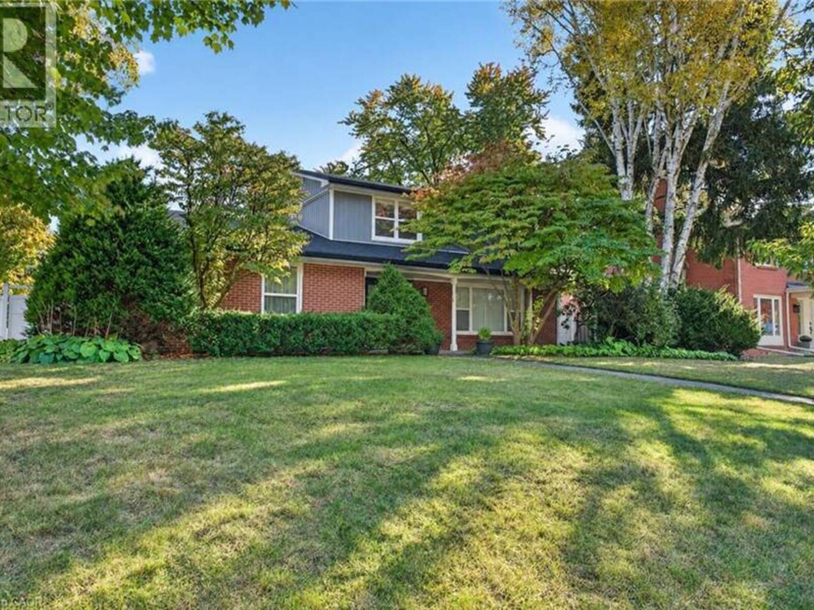 192 WALDONCROFT Crescent, Burlington, Ontario L7L 3A5