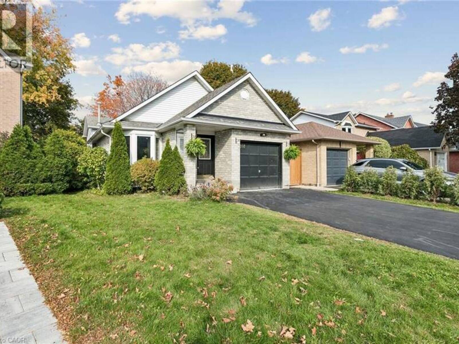 818 MIRIAM Crescent, Burlington, Ontario L7S 2B9