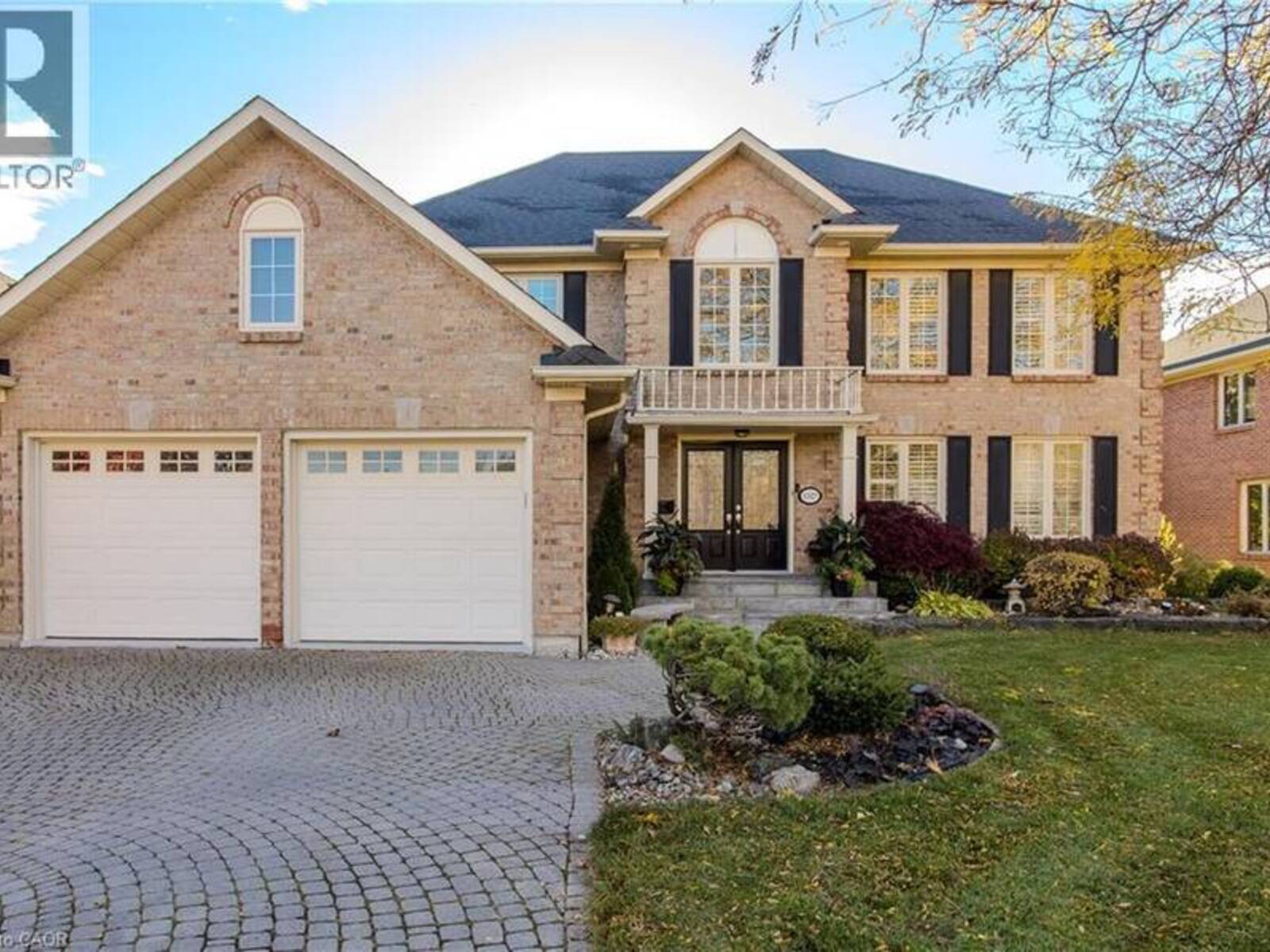 1327 HAZELTON Boulevard, Burlington, Ontario L7P 4V1