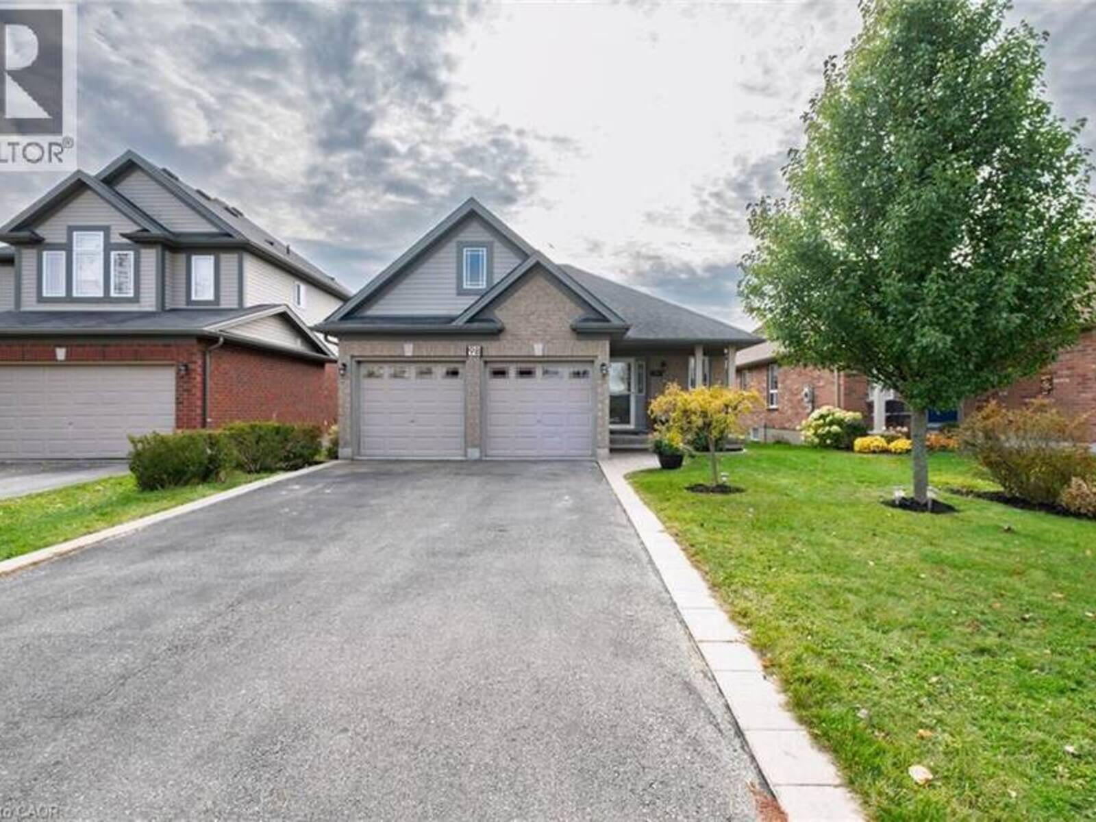 98 SANDERS Crescent, Tillsonburg, Ontario N4G 0B4
