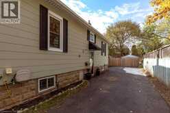 982 PARKHILL Avenue | Burlington Ontario | Slide Image Thirty-five