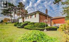 100 MOFFAT Drive | Cambridge Ontario | Slide Image Three