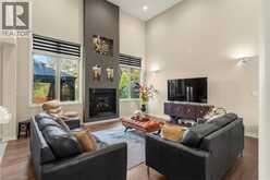 50 CABRIOLET Crescent | Ancaster Ontario | Slide Image Eight
