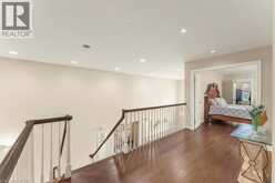 50 CABRIOLET Crescent | Ancaster Ontario | Slide Image Nineteen