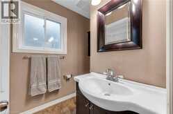 38 TEWKSBURY Crescent | London Ontario | Slide Image Nine