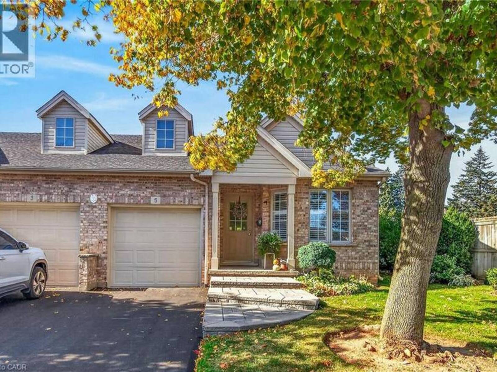 303 CENTRAL Avenue Unit# 5, Grimsby, Ontario L3M 5L7