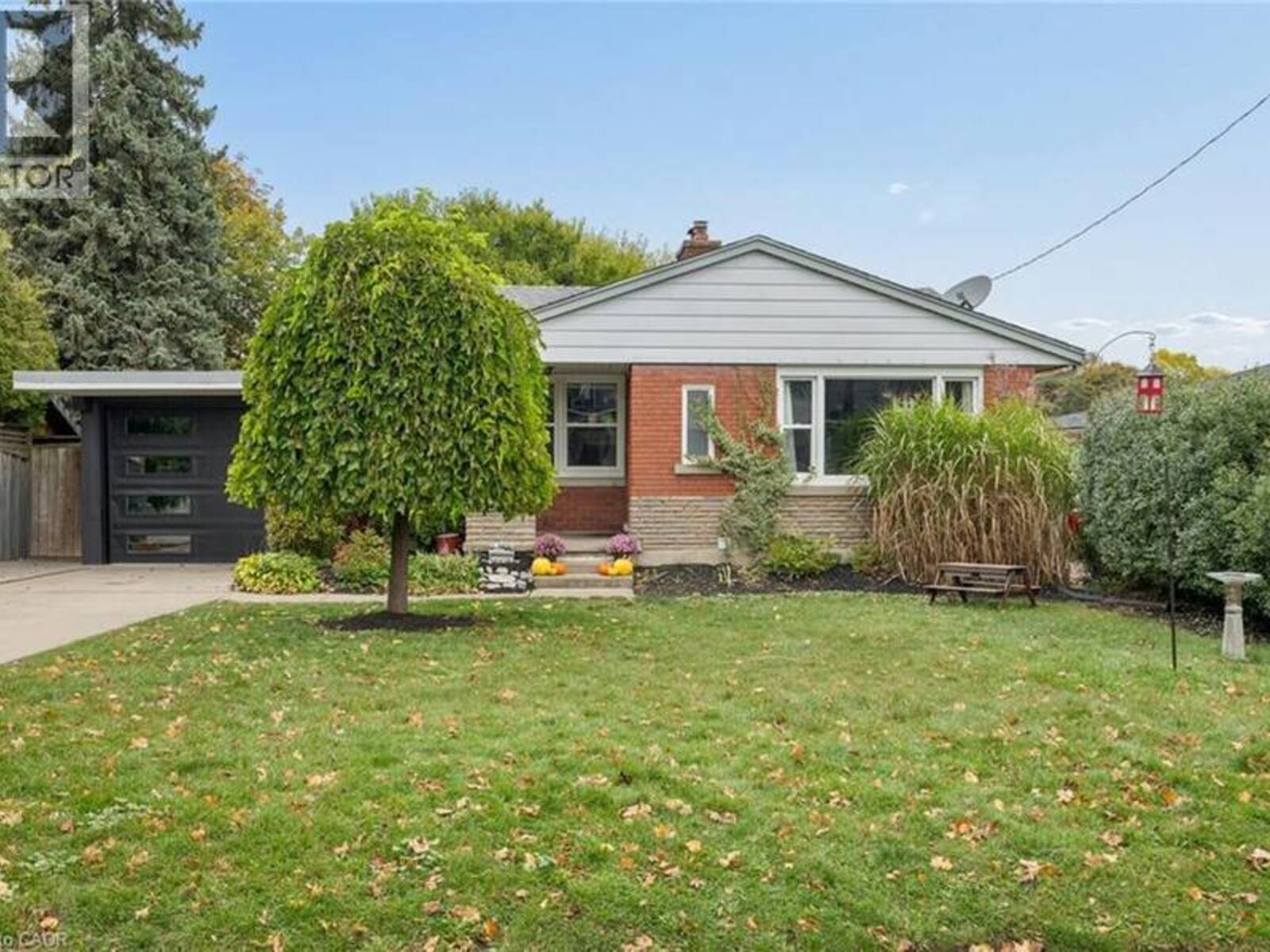 16 DOWNEY Street, Kitchener, Ontario N2H 6K6