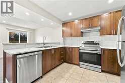35 THAMES Way | Hamilton Ontario | Slide Image Six