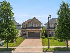 104 GARTH TRAILS Crescent Hamilton Ontario, L9B 2X2