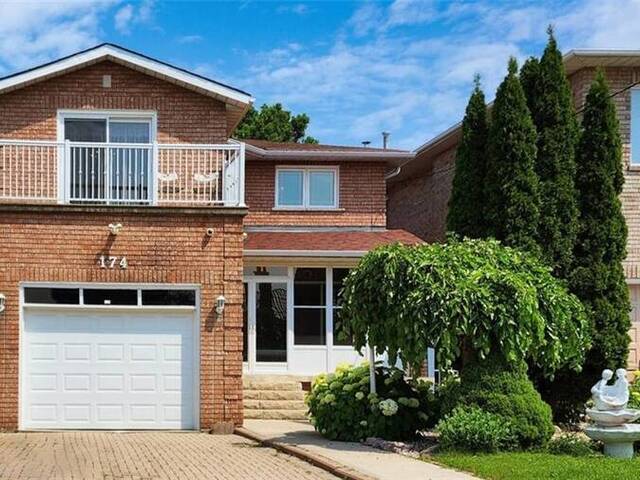 174 STRATHNAIRN Avenue Toronto Ontario, M6M 2G1