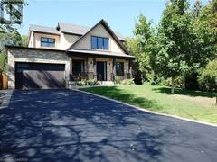 1211 PINEGROVE Road Oakville Ontario, L6L 2W8