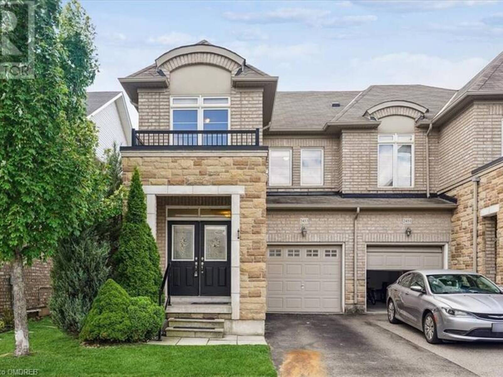 2453 OLD BROMPTON Way, Oakville, Ontario L6M 0J6